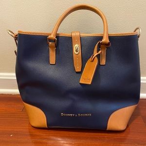 Dooney & Bourke Large Tote. NWOT